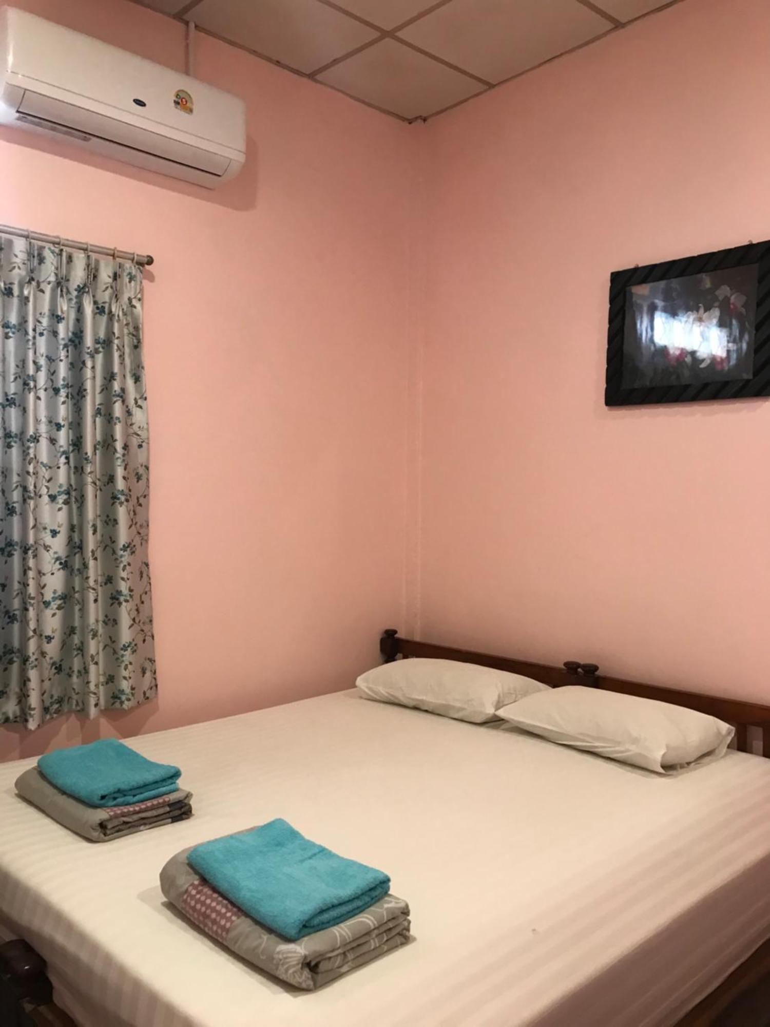 Vitoonguesthouse2Fanrooms & Aircondition Szukhothaj Kültér fotó