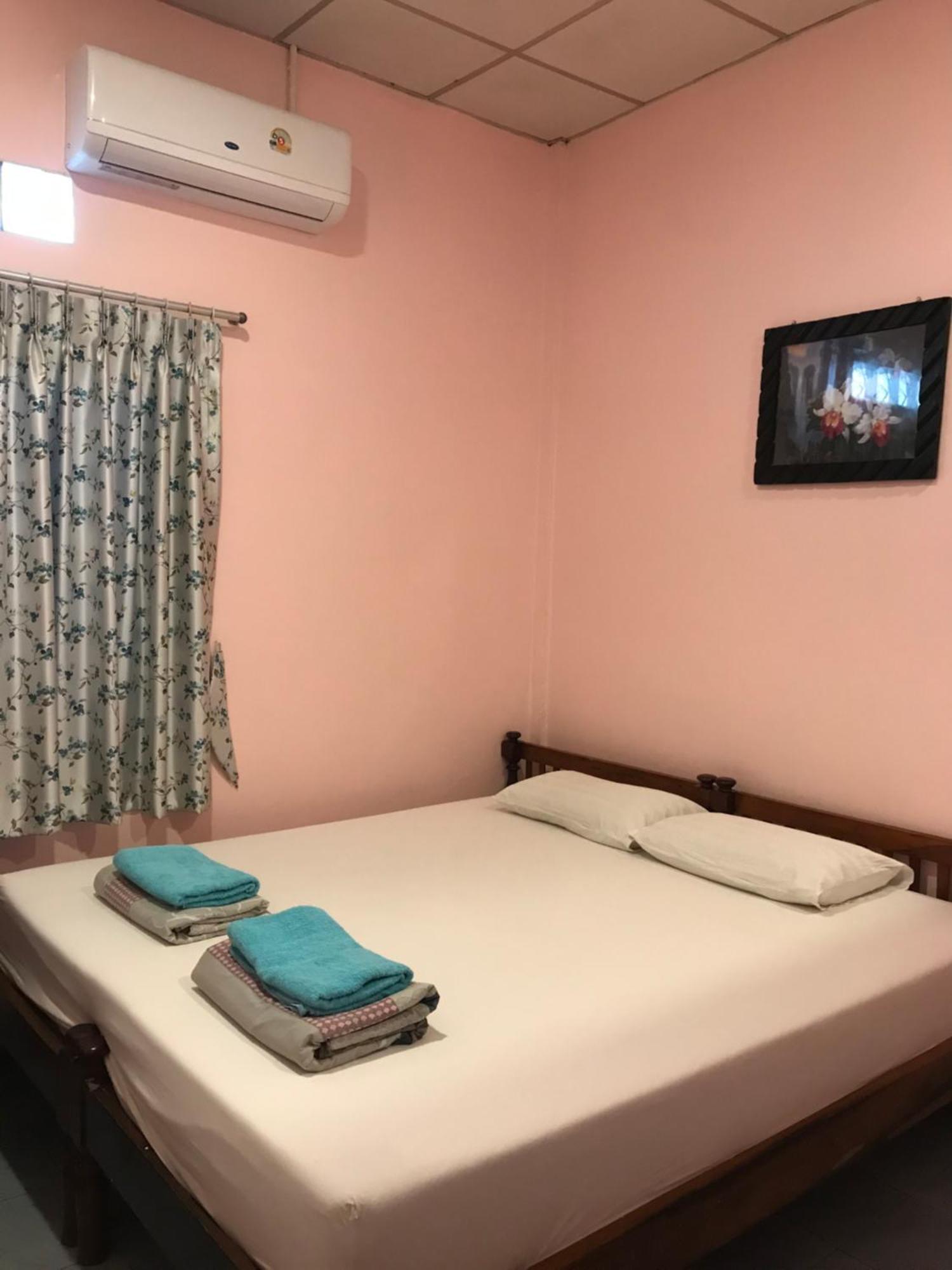 Vitoonguesthouse2Fanrooms & Aircondition Szukhothaj Kültér fotó