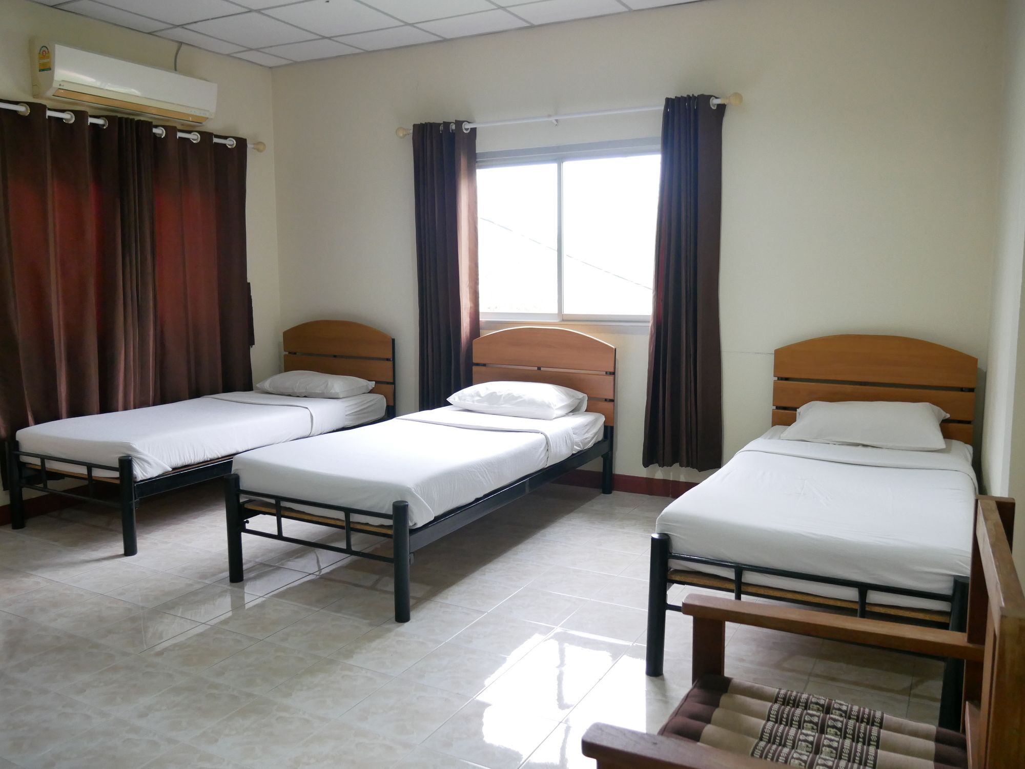Vitoonguesthouse2Fanrooms & Aircondition Szukhothaj Kültér fotó